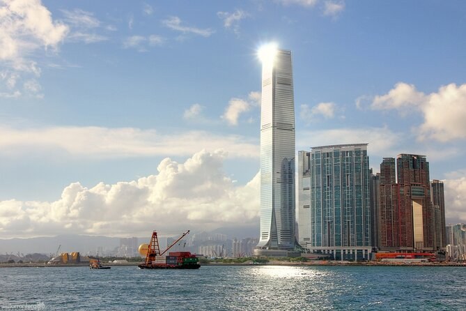 Hong Kong Highlights: A Private Layover Tour